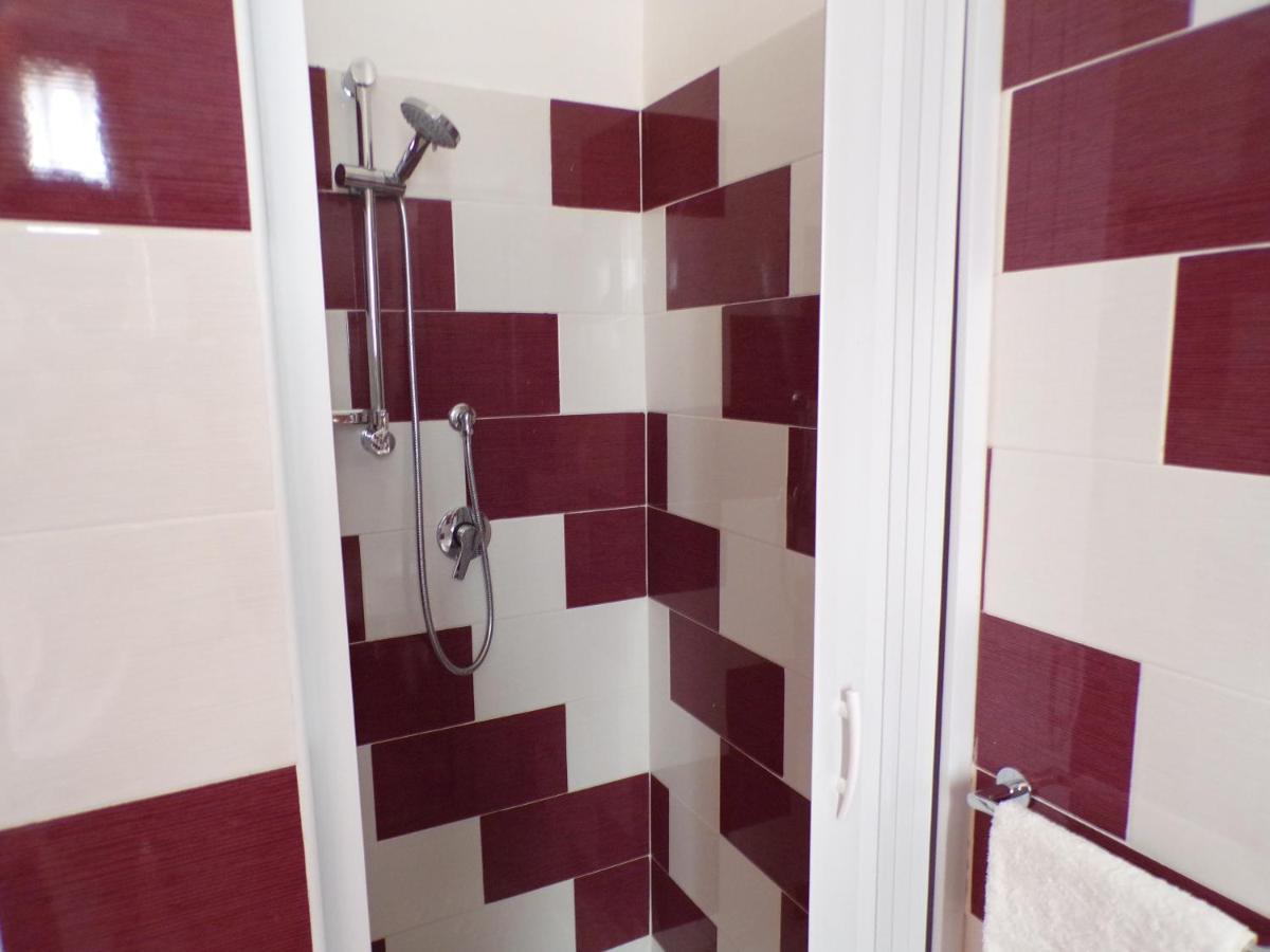Nuova Aurora Rent Rooms Рокалумера Екстериор снимка