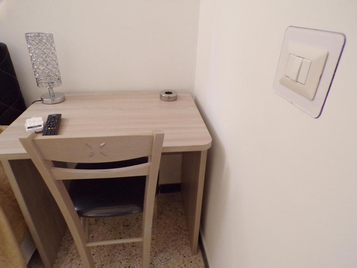 Nuova Aurora Rent Rooms Рокалумера Екстериор снимка
