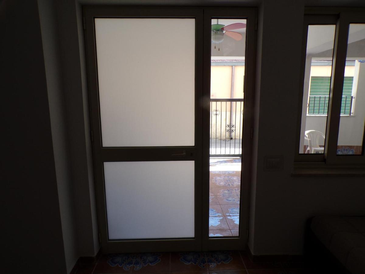 Nuova Aurora Rent Rooms Рокалумера Екстериор снимка