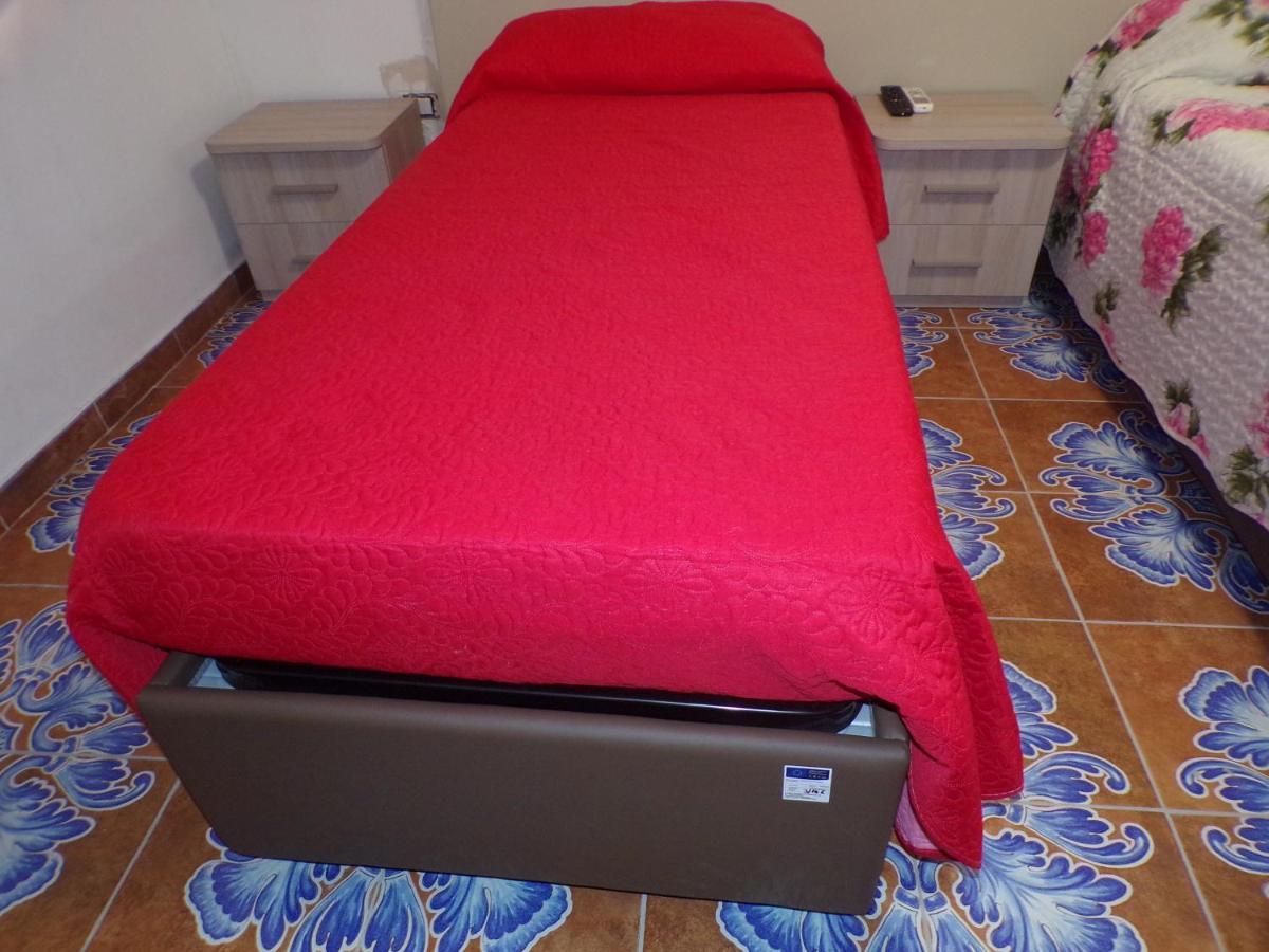 Nuova Aurora Rent Rooms Рокалумера Екстериор снимка