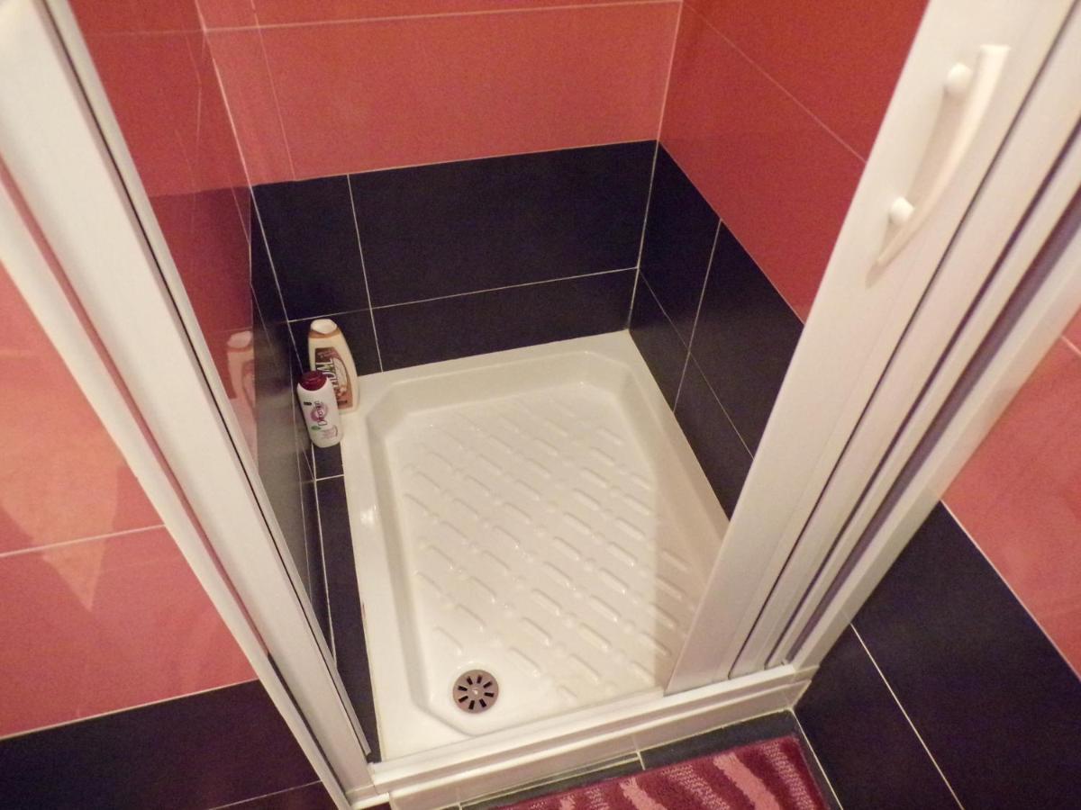Nuova Aurora Rent Rooms Рокалумера Екстериор снимка